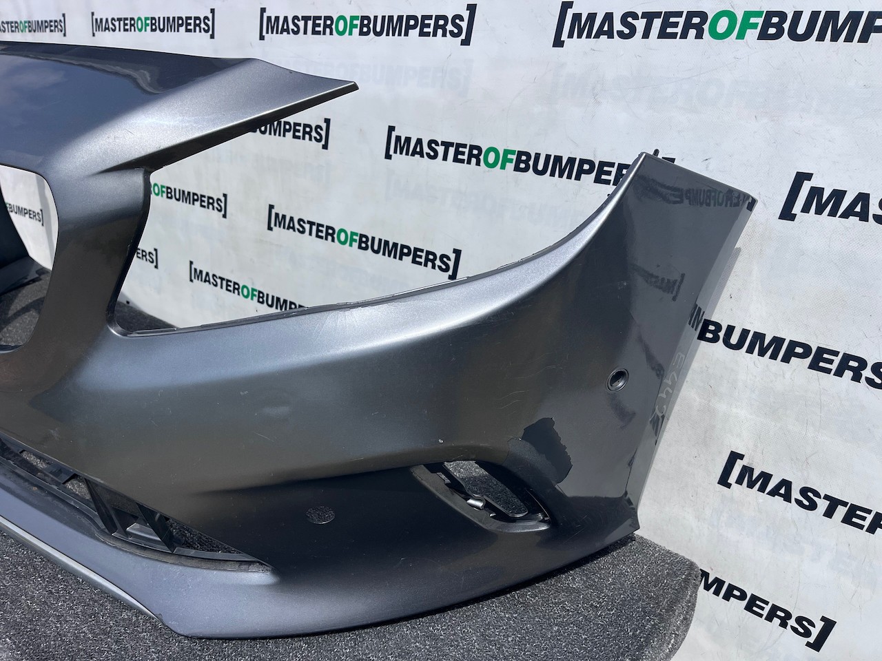 Mercedes A Class Se A176 Lift Hatchback 2016-2019 Front Bumper Genuine [e442]