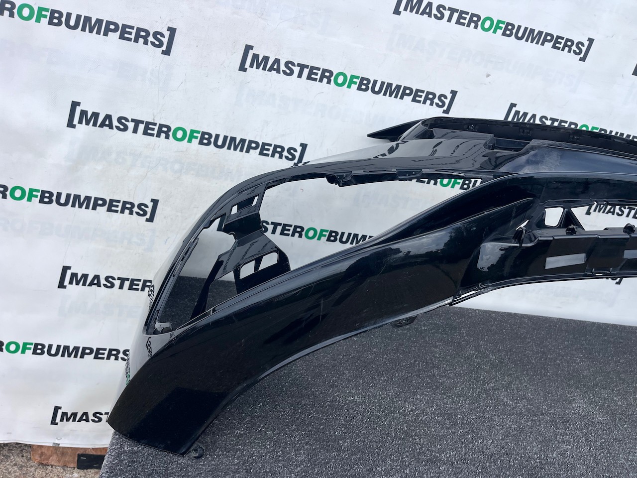 Mercedes E Class Amg Sport A214 2024-2026 Front Bumper 6 Pdc Genuine [e443]