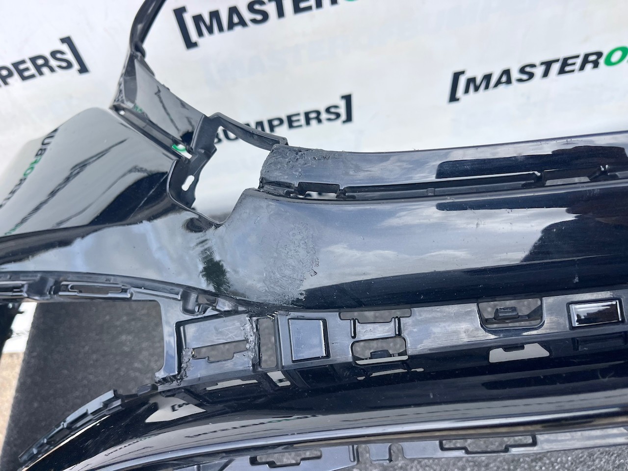 Mercedes E Class Amg Sport A214 2024-2026 Front Bumper 6 Pdc Genuine [e443]