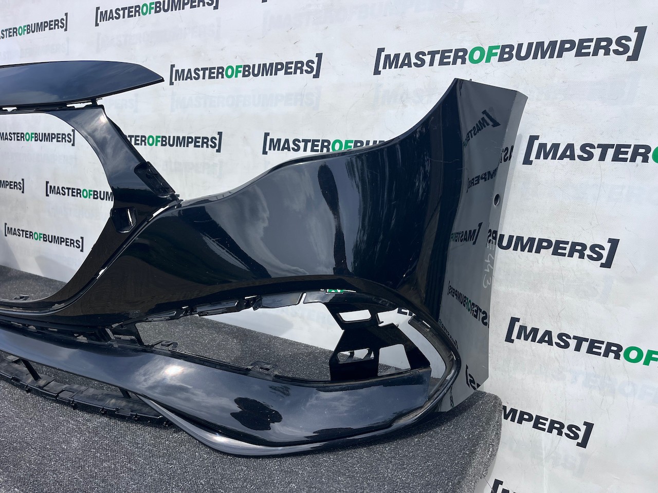 Mercedes E Class Amg Sport A214 2024-2026 Front Bumper 6 Pdc Genuine [e443]