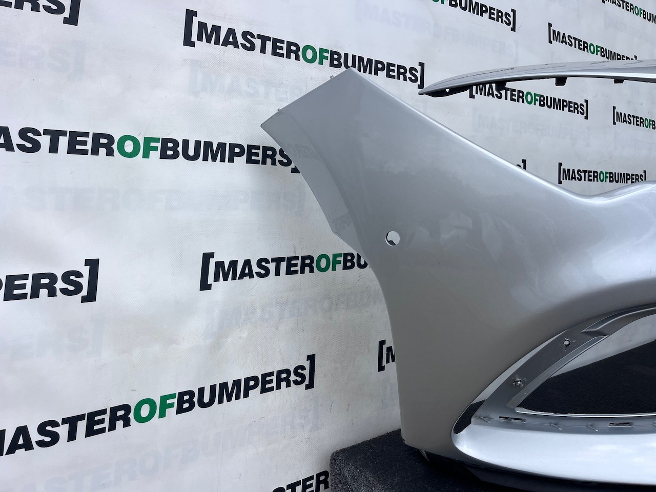 Mercedes Cla Amg Saloon Shotingbrake A118 2019-2023 Front Bumper Genuine [e477]