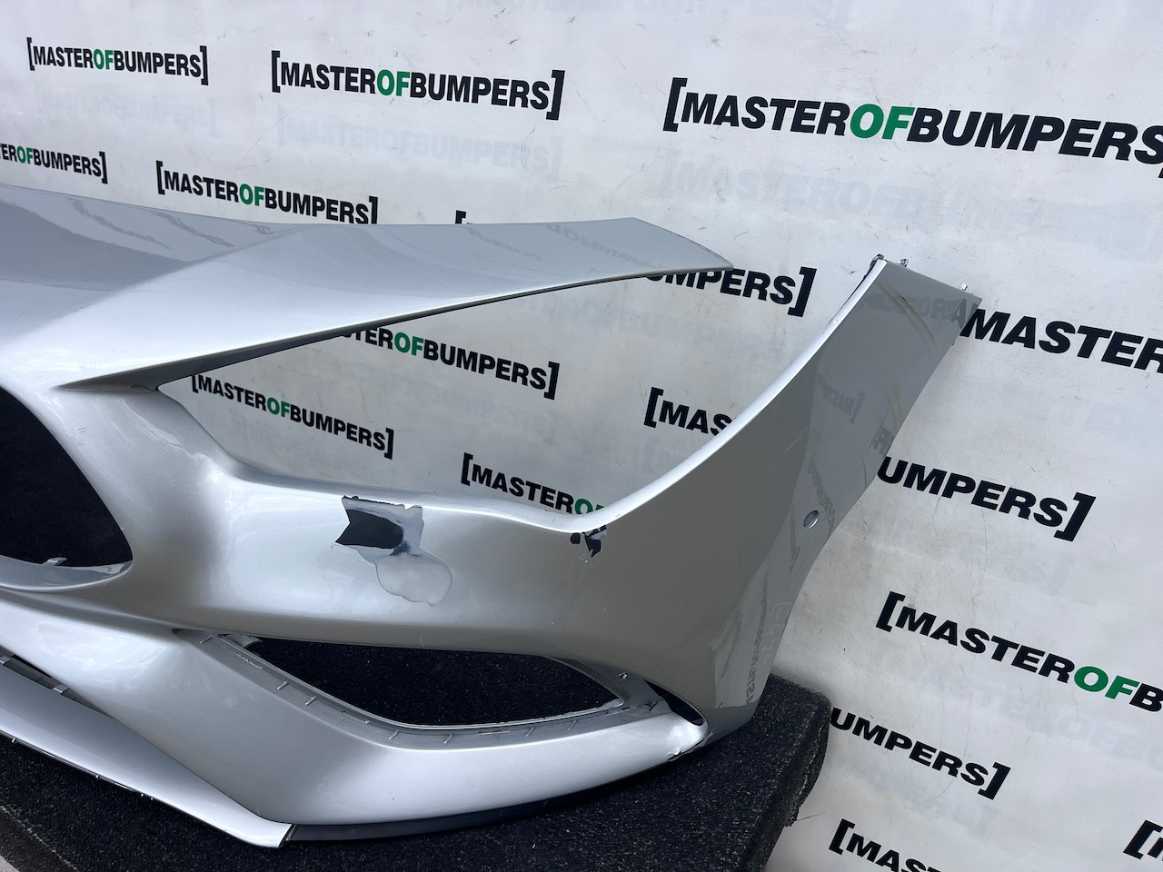 Mercedes Cla Amg Saloon Shotingbrake A118 2019-2023 Front Bumper Genuine [e477]