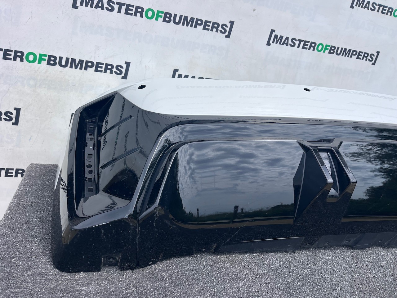 Mini Cooper Jcw Ev Electric Lci Hatch 2025-2027 Rear Bumper 6 Pdc Genuine [p697]