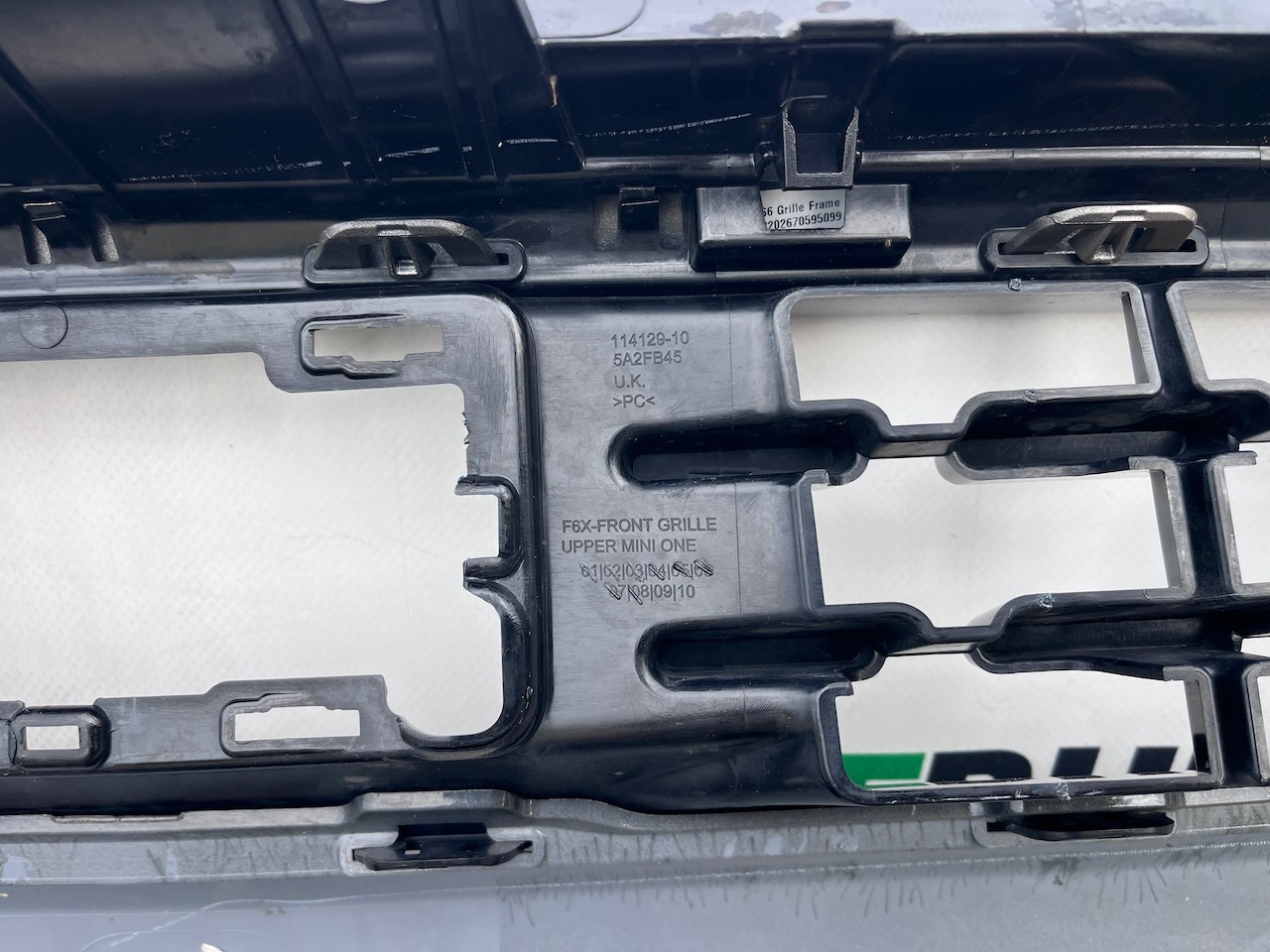 Mini Cooper One C F65  F66 Hatchback 2024-on Front Bumper 4 Pdc Genuine [p523]