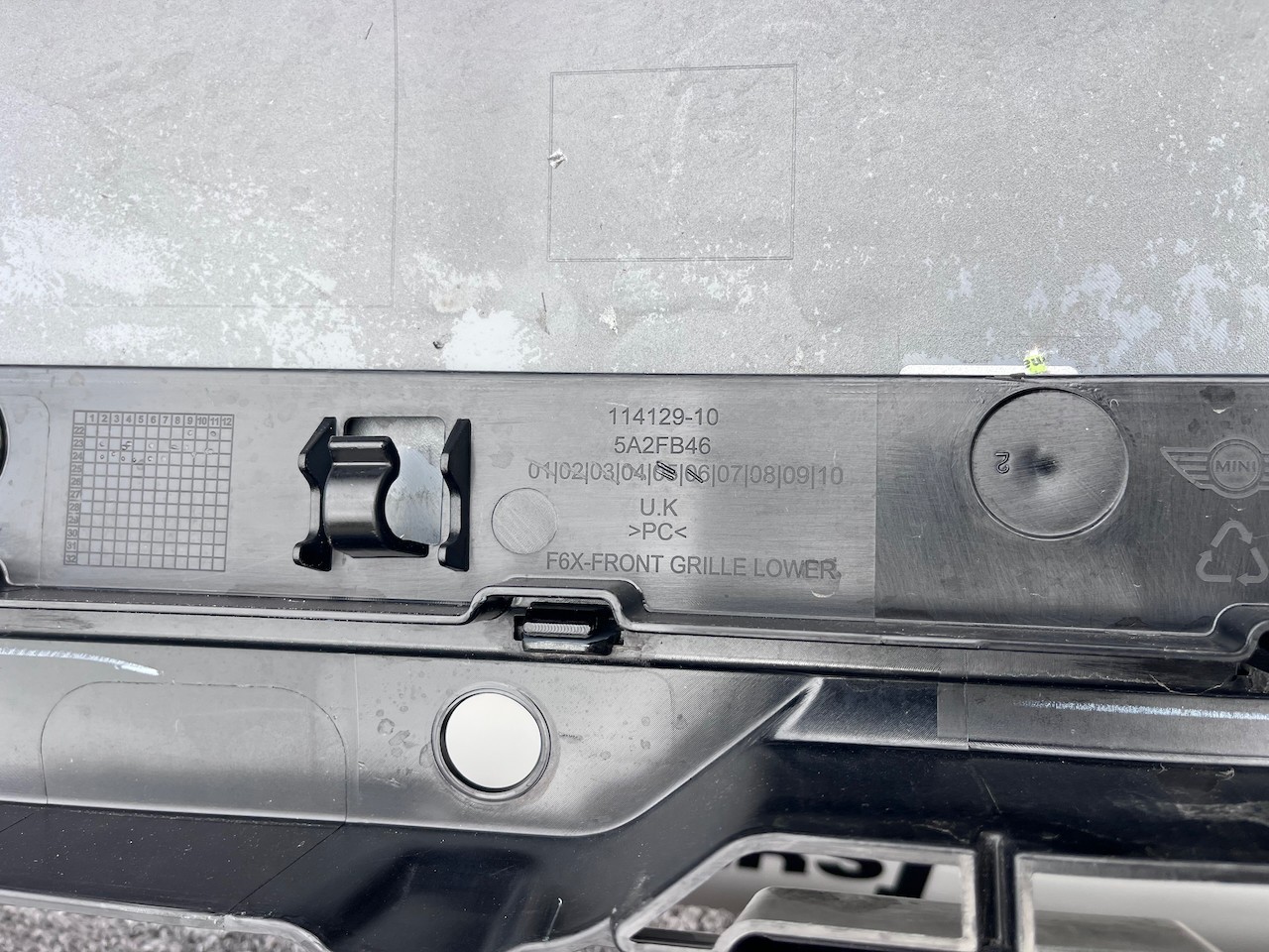 Mini Cooper One C F65  F66 Hatchback 2024-on Front Bumper 4 Pdc Genuine [p523]