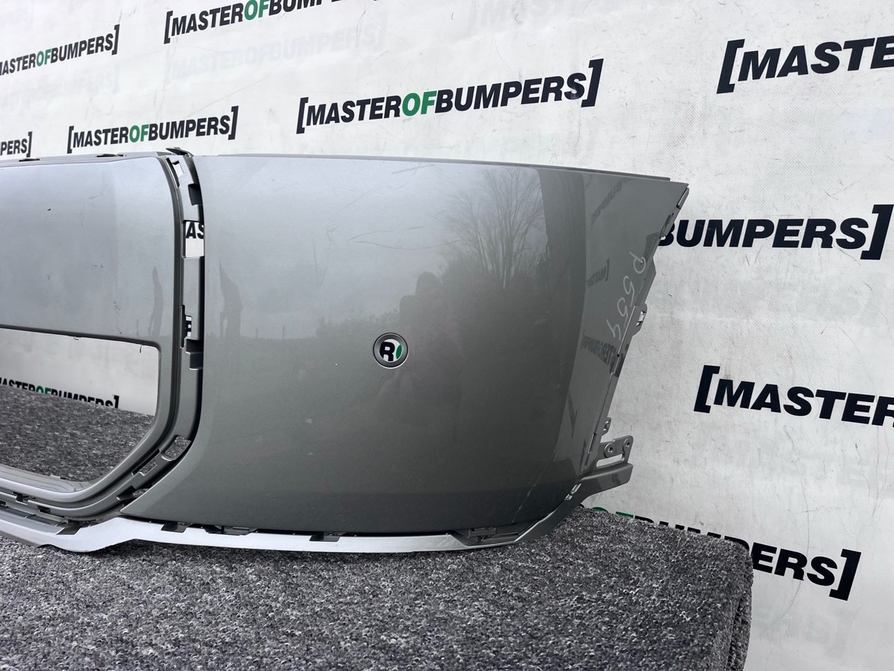 Mini Cooper One C F65 F66 Hatchback 2024-on Front Bumper 4 Pdc Genuine [p554]