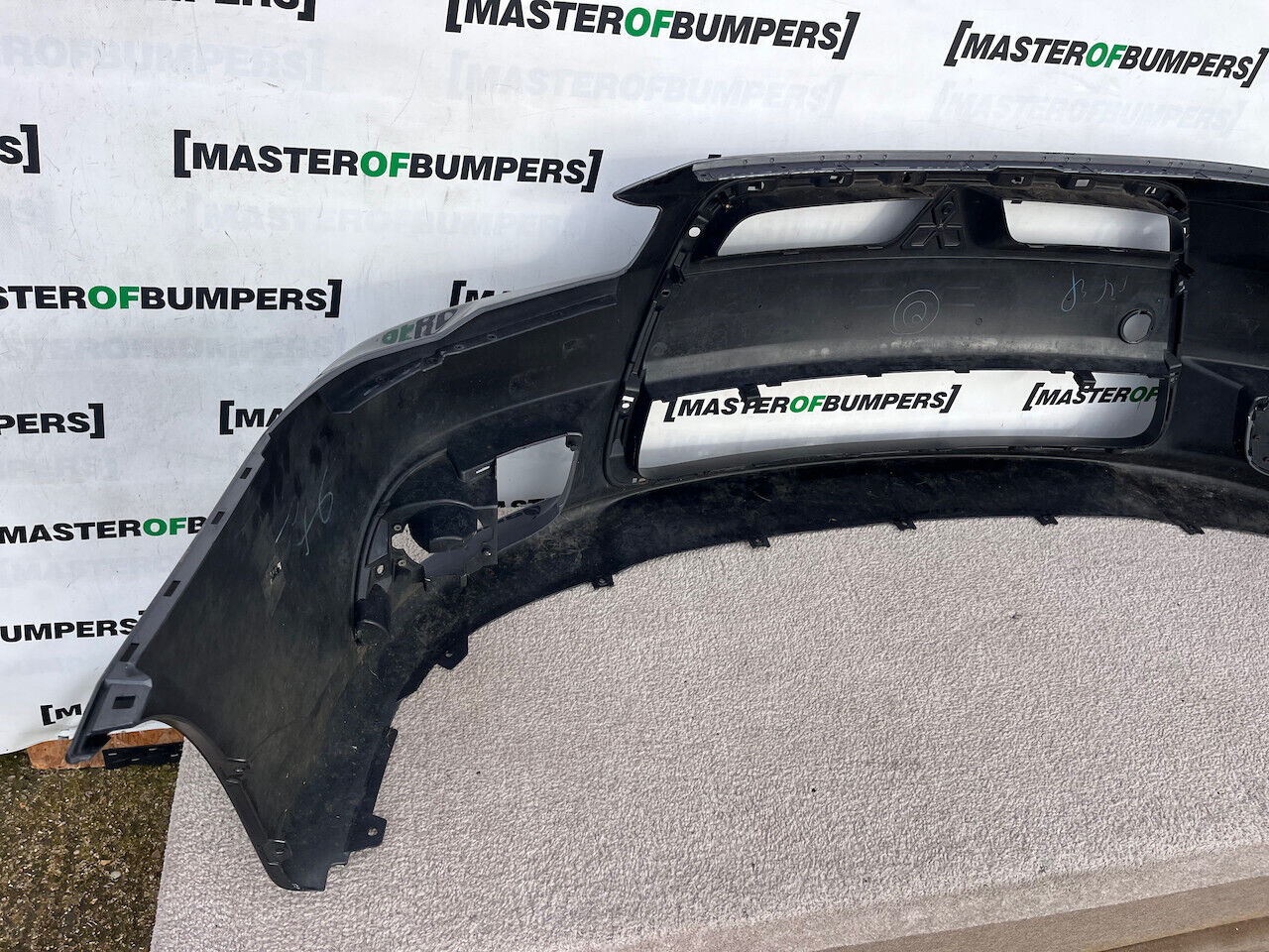 Mitsubishi Lancer Gs2 Evo 10 Hatch 2008-2011 Front Bumper +jets Genuine [g434]