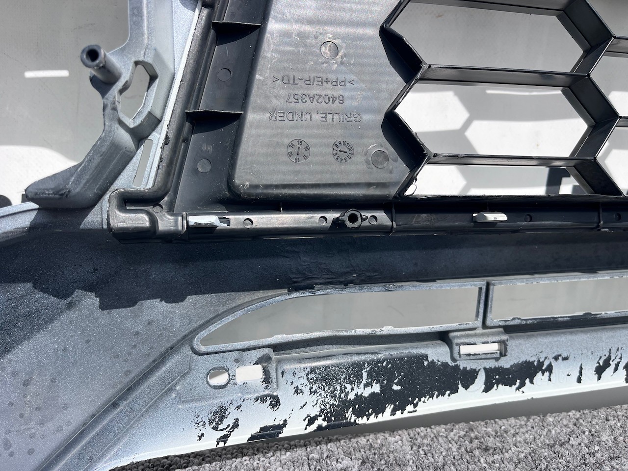 Mitsubishi L200 Barbarian Titan 2016-2019 Front Bumper Jets Genuine [m465]