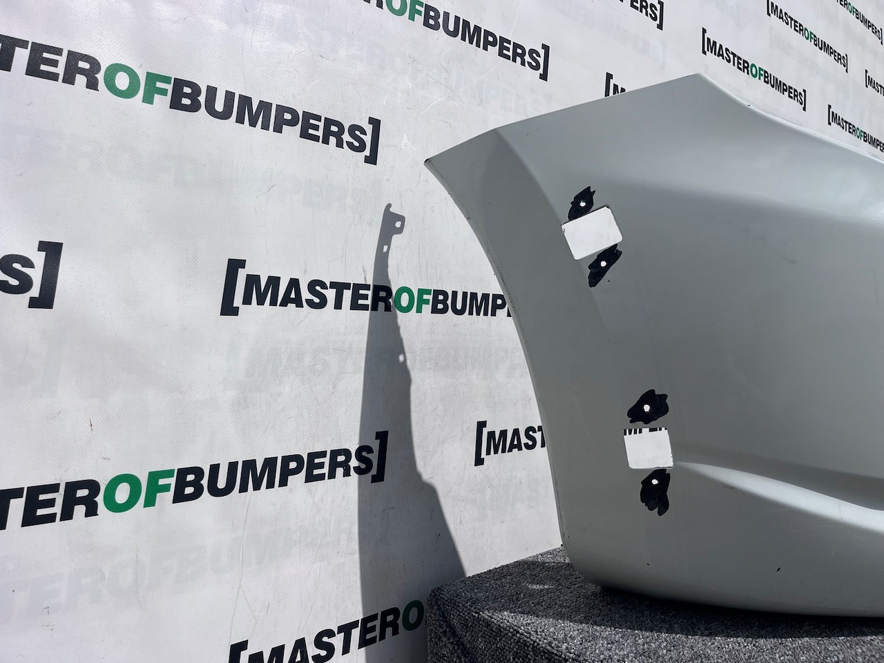 Mitsubishi L200 Barbarian Titan 2016-2019 Front Bumper Jets Genuine [m465]