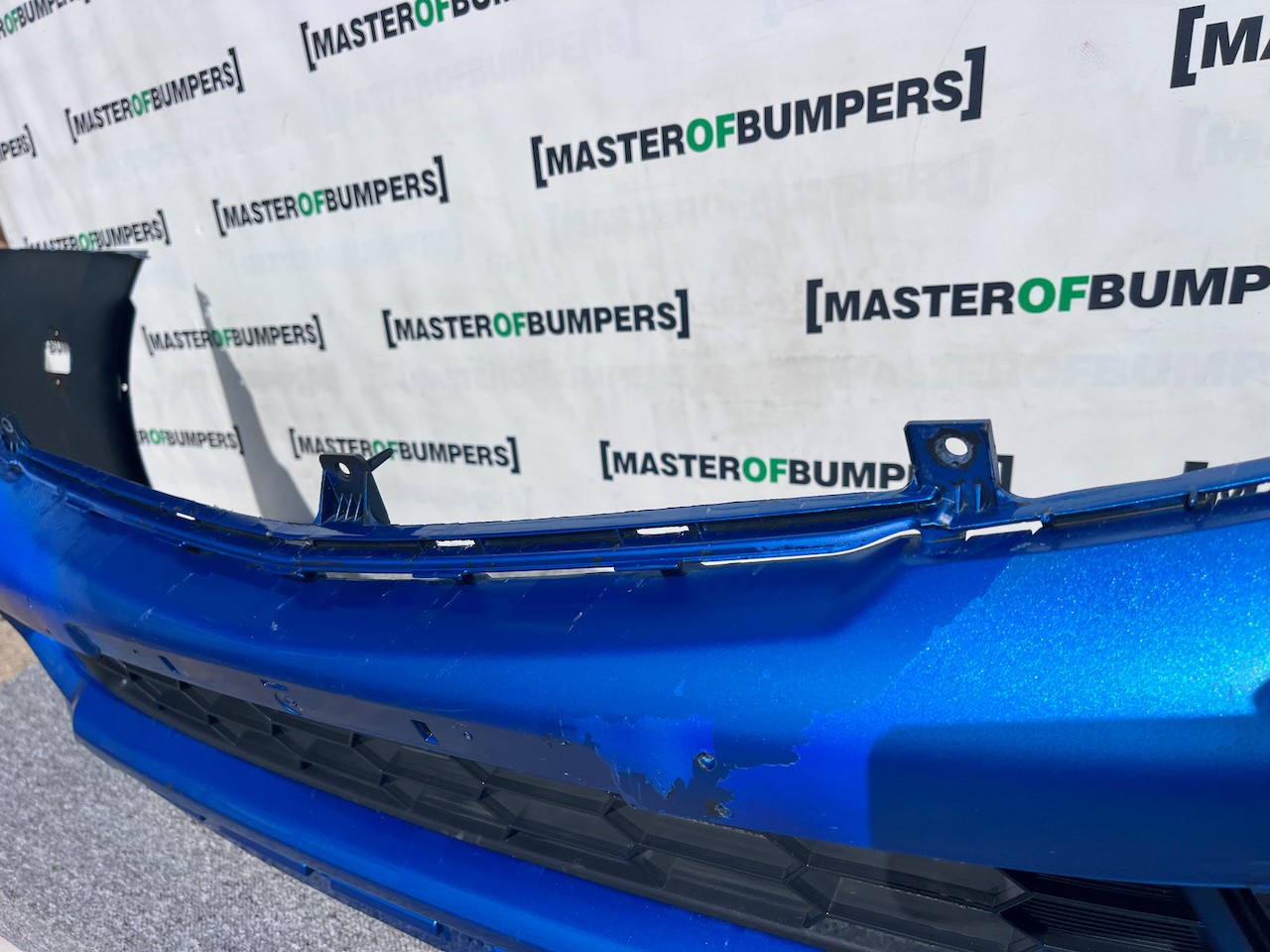 Mitsubishi L200 Barbarian Titan 2016-2019 Front Bumper Jets Genuine [m466]