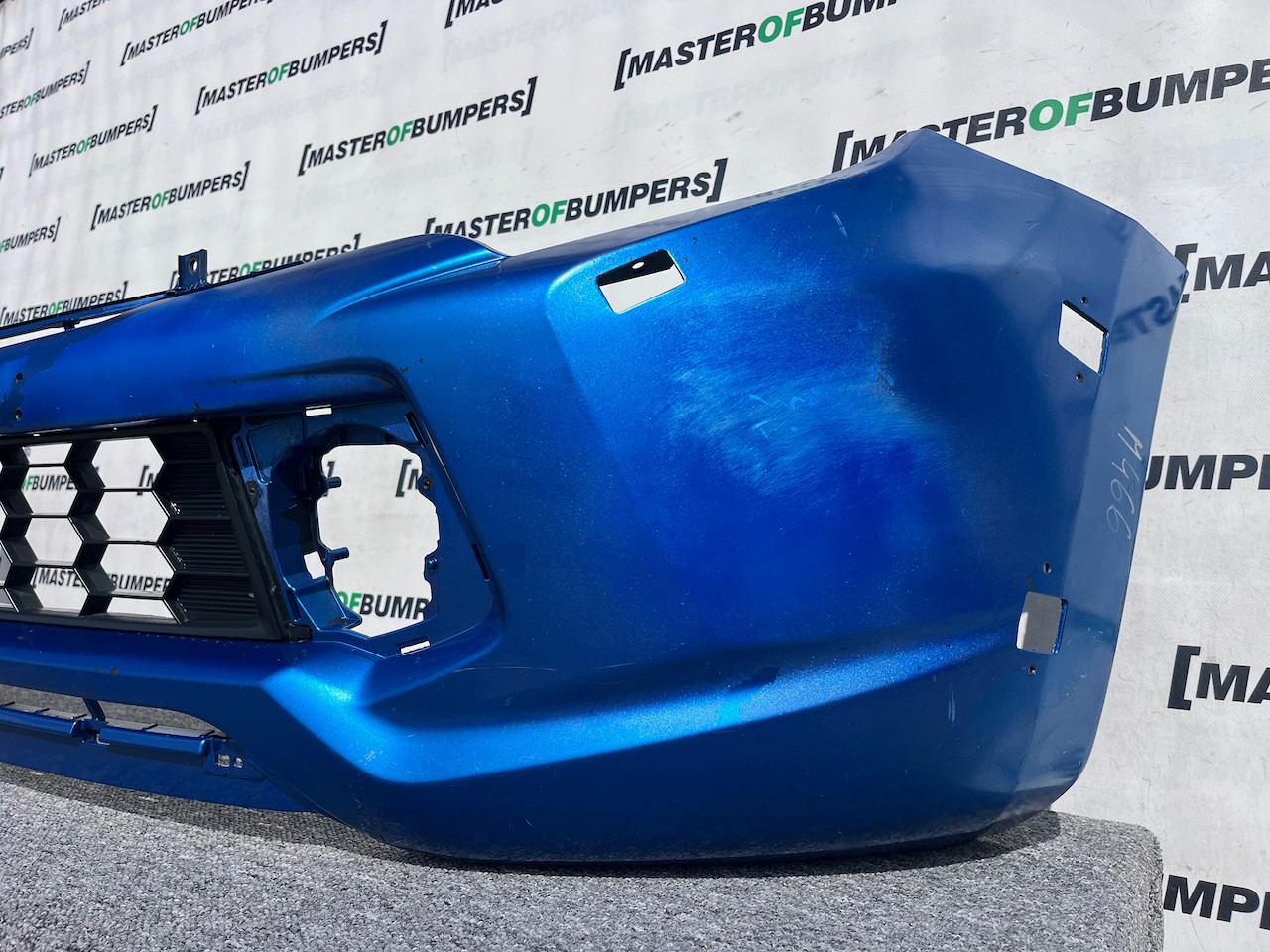 Mitsubishi L200 Barbarian Titan 2016-2019 Front Bumper Jets Genuine [m466]