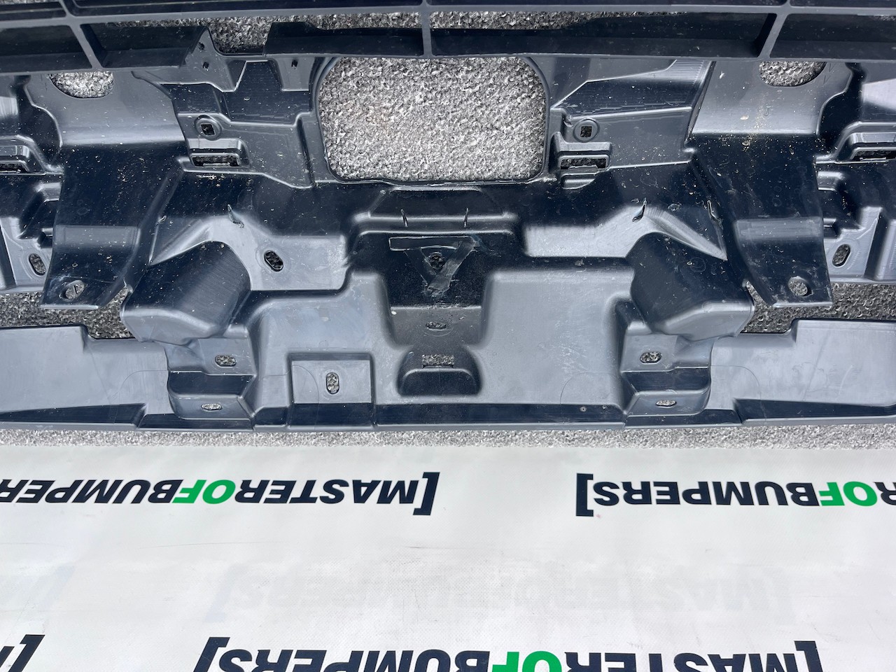 Mitsubishi Eclipse Cross Dynamic 2017-2021 Front Bumper 4 Pdc Jet Genuine [m498]