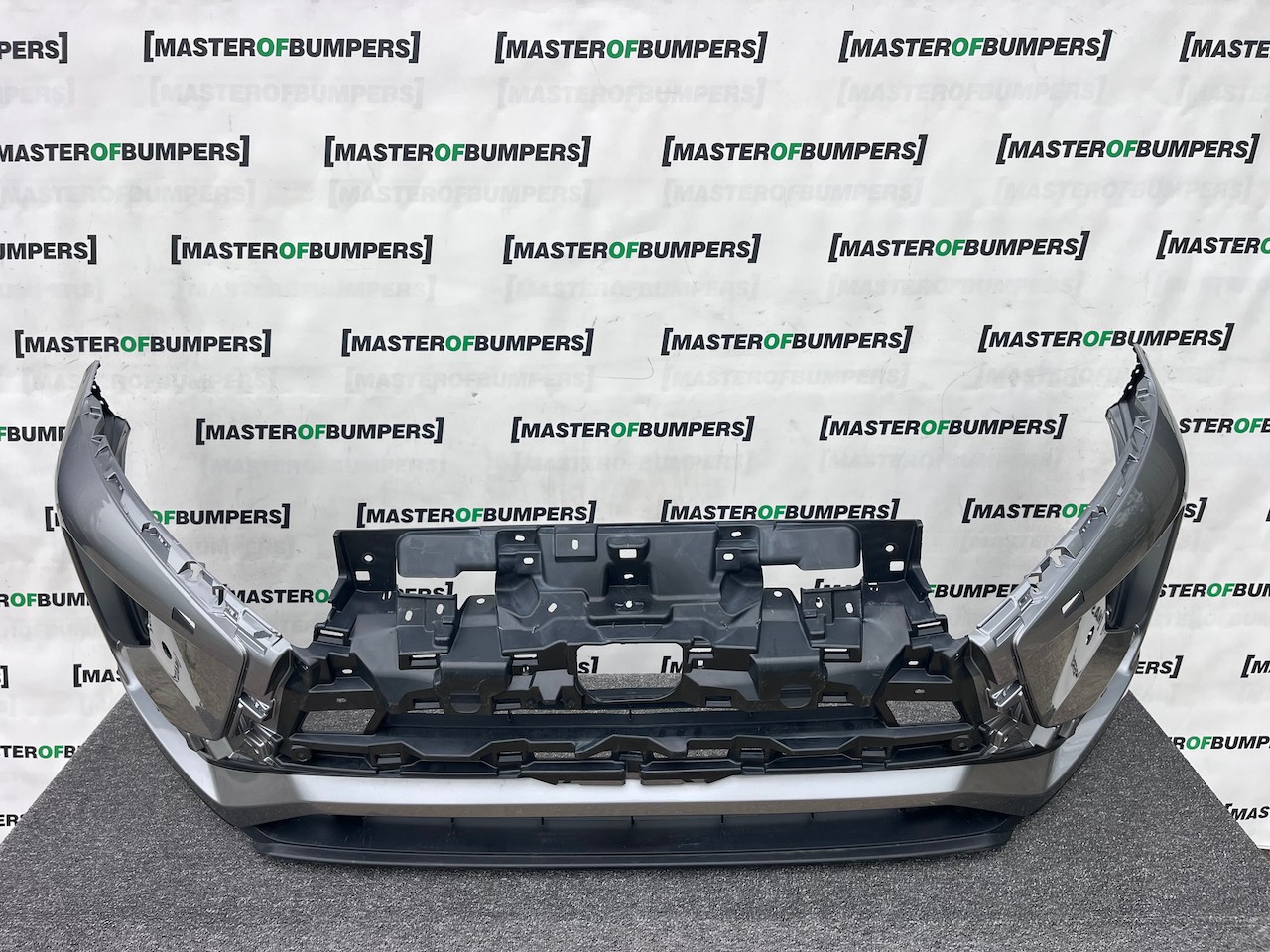 Mitsubishi Eclipse Cross Dynamic 2017-2021 Front Bumper 4 Pdc Jet Genuine [m498]