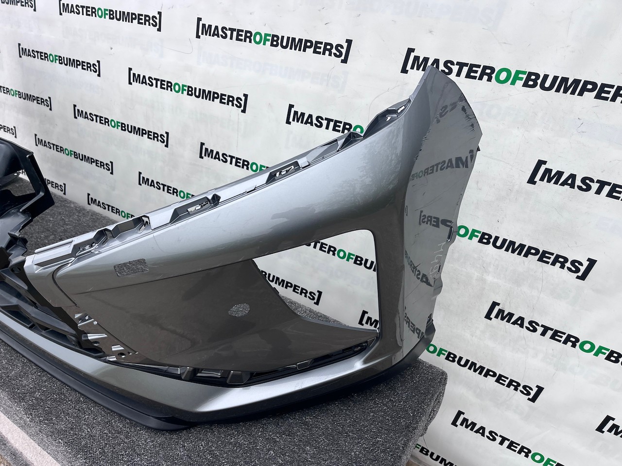 Mitsubishi Eclipse Cross Dynamic 2017-2021 Front Bumper 4 Pdc Jet Genuine [m498]