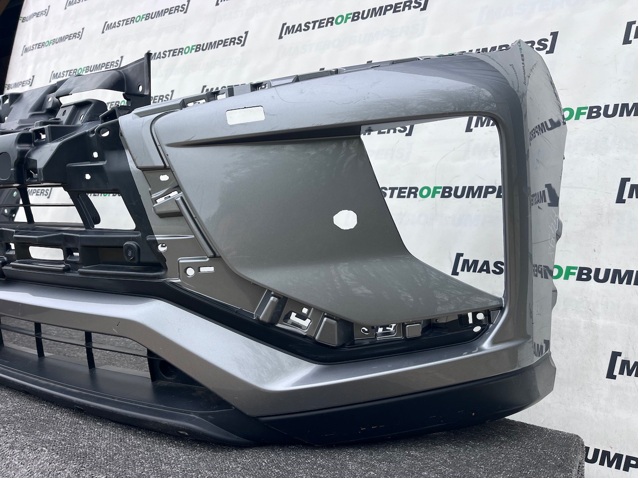 Mitsubishi Eclipse Cross Dynamic 2017-2021 Front Bumper 4 Pdc Jet Genuine [m498]