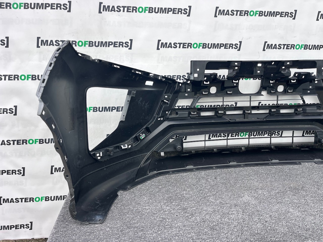 Mitsubishi Eclipse Cross 2017-2021 Front Bumper No Pdc +jet Genuine [m497]