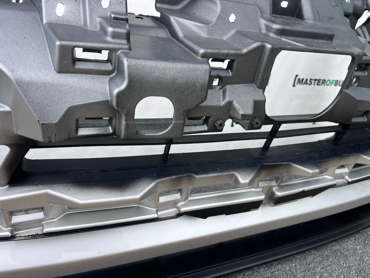 Mitsubishi Eclipse Cross 2017-2021 Front Bumper No Pdc +jet Genuine [m497]