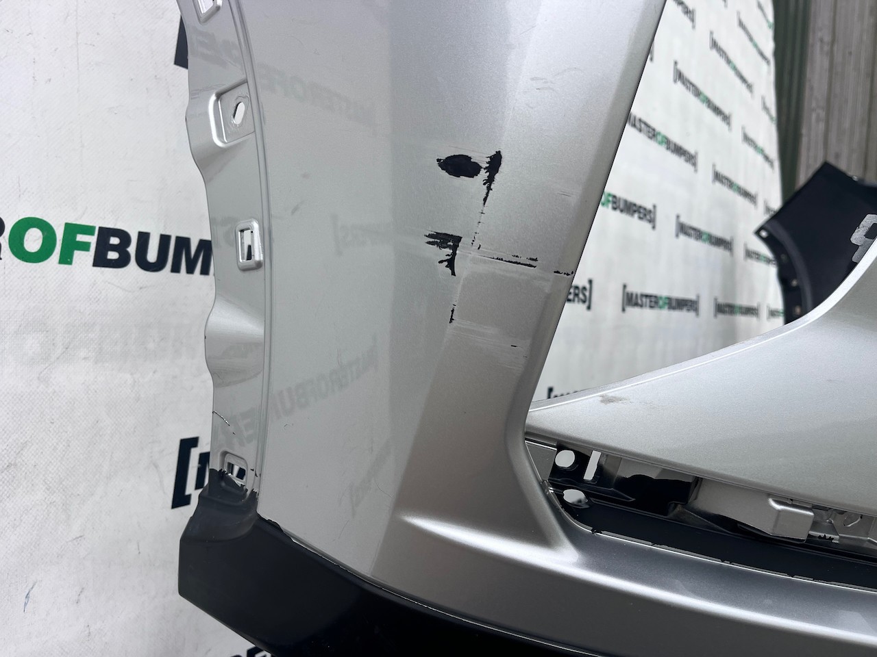 Mitsubishi Eclipse Cross 2017-2021 Front Bumper No Pdc +jet Genuine [m497]