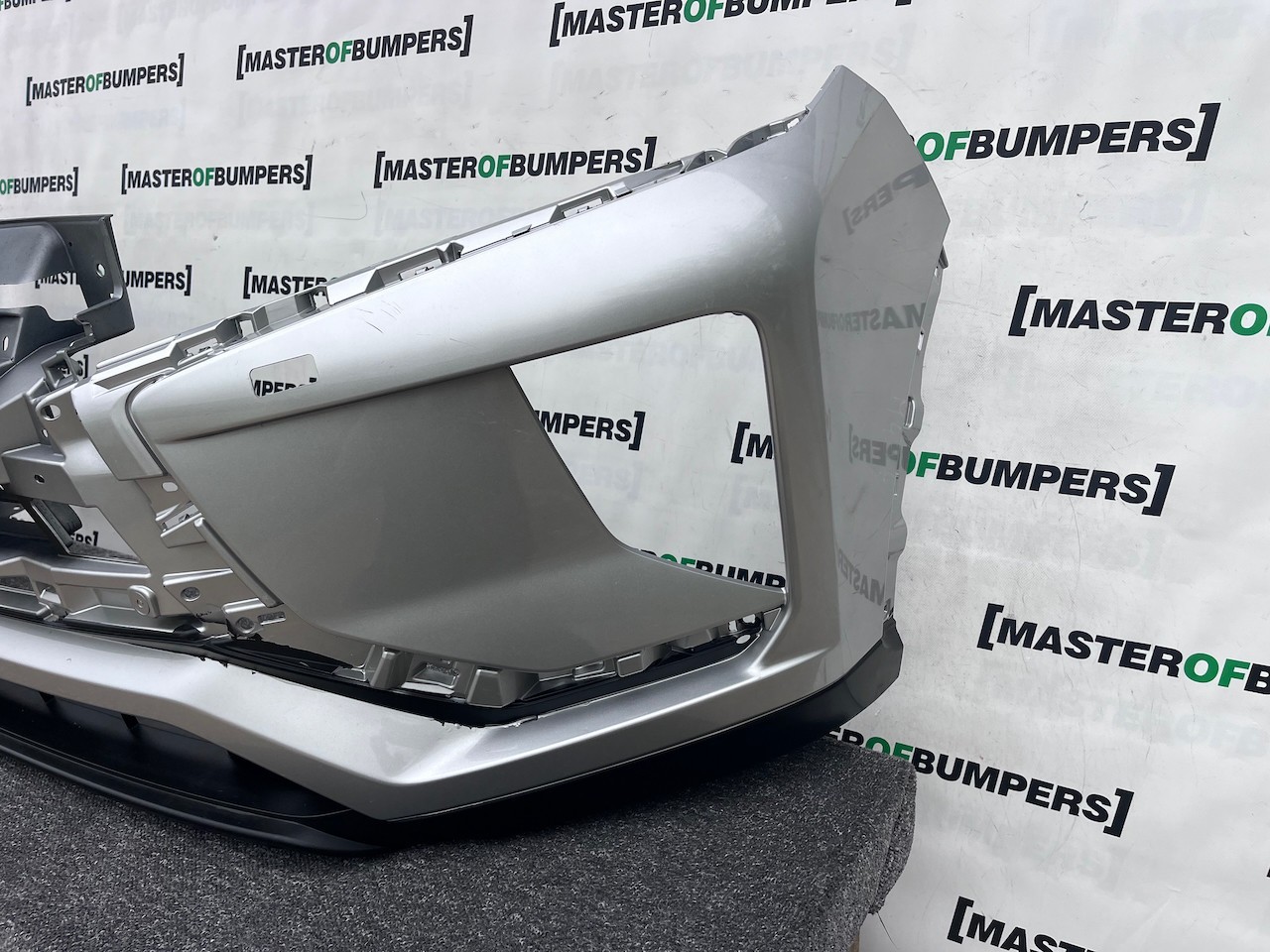 Mitsubishi Eclipse Cross 2017-2021 Front Bumper No Pdc +jet Genuine [m497]