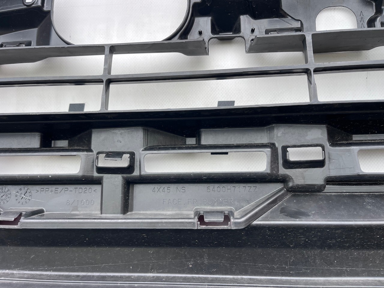 Mitsubishi Eclipse Cross 2017-2021 Front Bumper No Pdc +jet Genuine [m495]