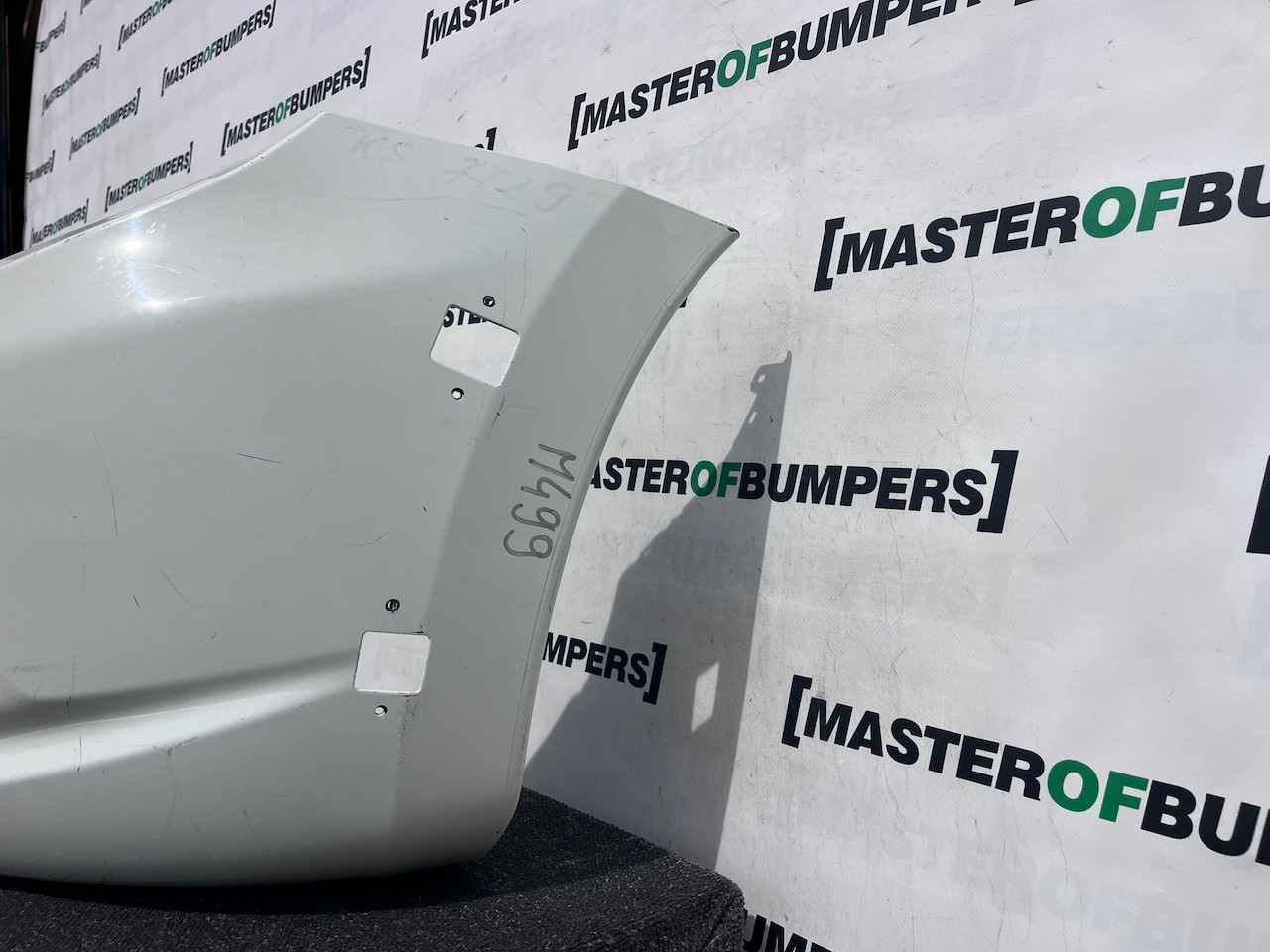 Mitsubishi L200 Barbarian Titan 2016-2019 Front Bumper Jets Genuine [m499]