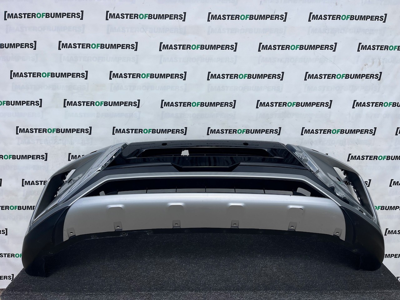 Mitsubishi Eclipse Cross Dynamic 2017-2021 Front Bumper 4 Pdc Jet Genuine [m500]