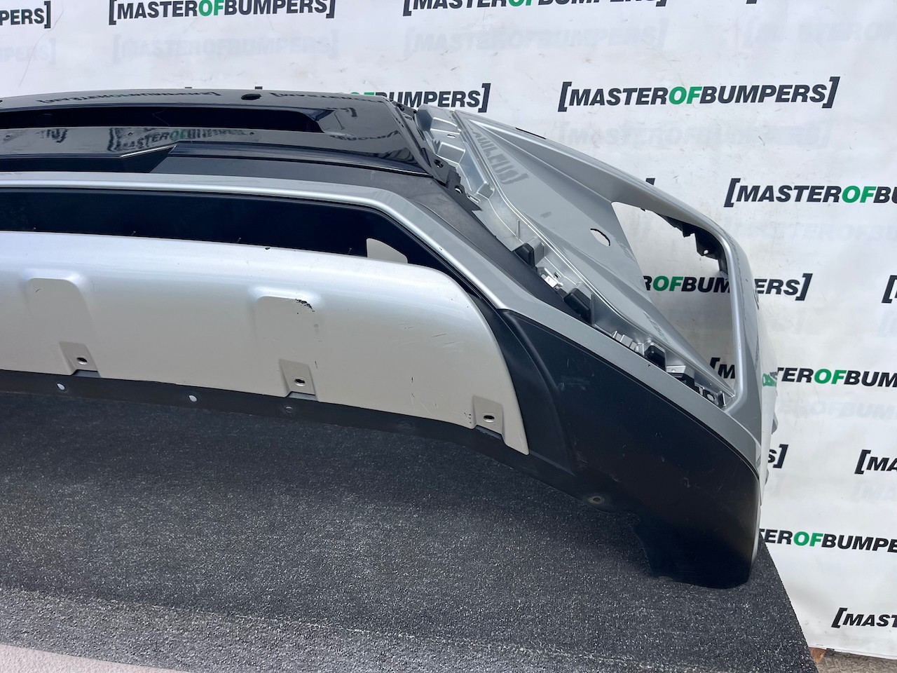 Mitsubishi Eclipse Cross Dynamic 2017-2021 Front Bumper 4 Pdc Jet Genuine [m500]