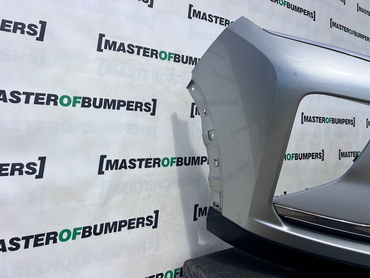 Mitsubishi Eclipse Cross Dynamic 2017-2021 Front Bumper 4 Pdc Jet Genuine [m500]