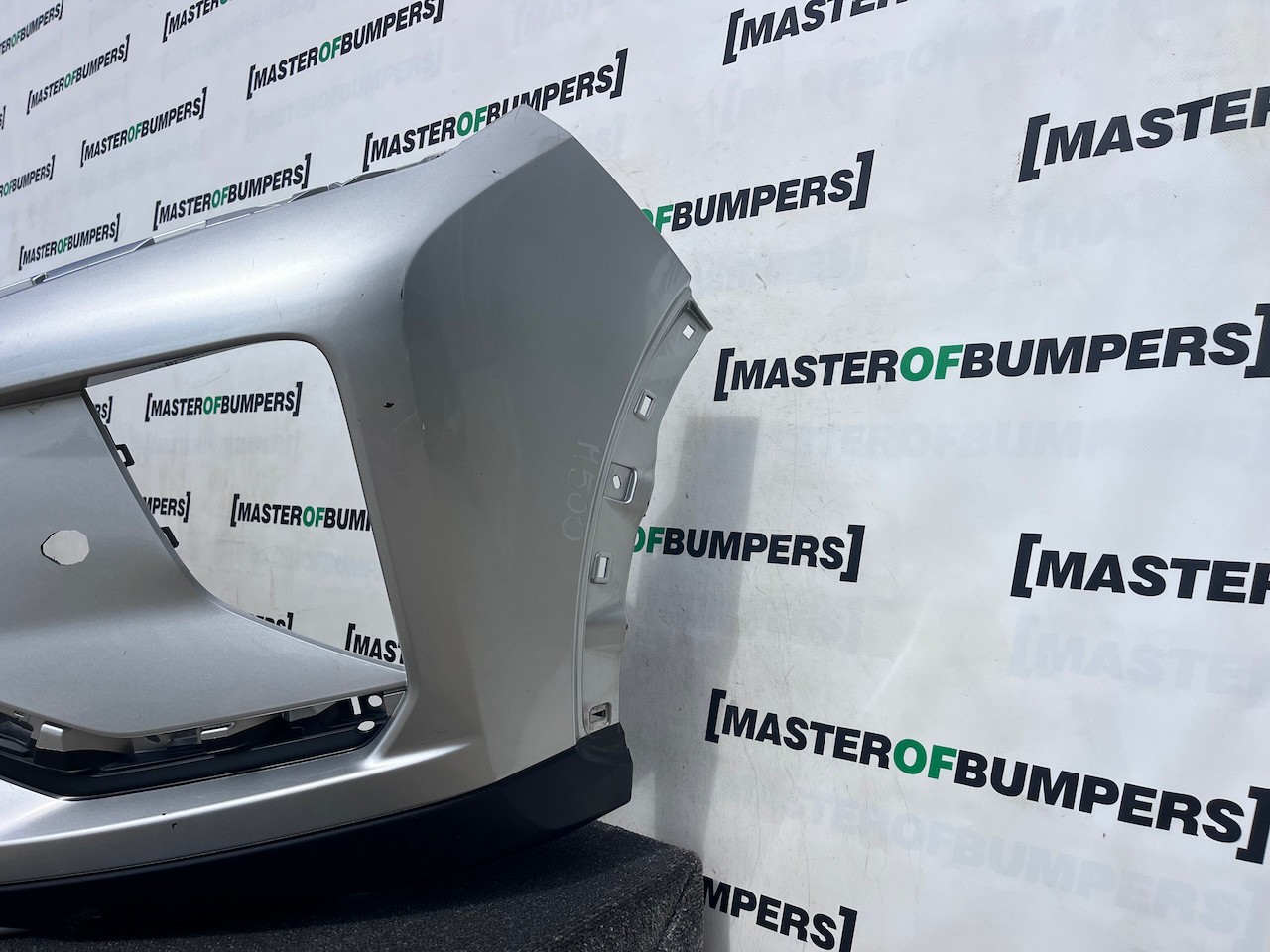 Mitsubishi Eclipse Cross Dynamic 2017-2021 Front Bumper 4 Pdc Jet Genuine [m500]
