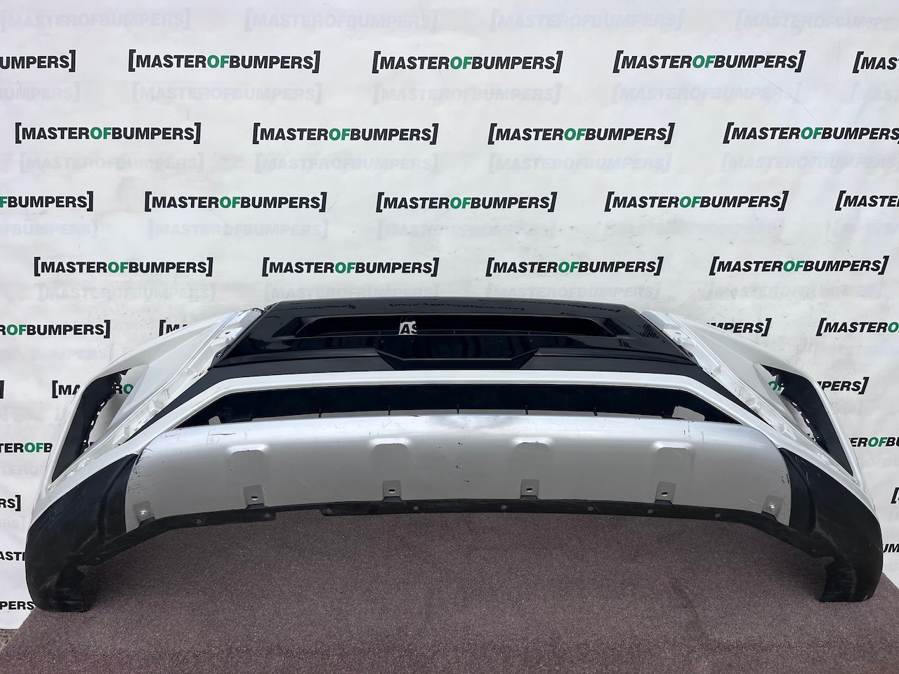 Mitsubishi Eclipse Cross Hatch 2017-2021 Front Bumper  No Pdc Genuine [m509]