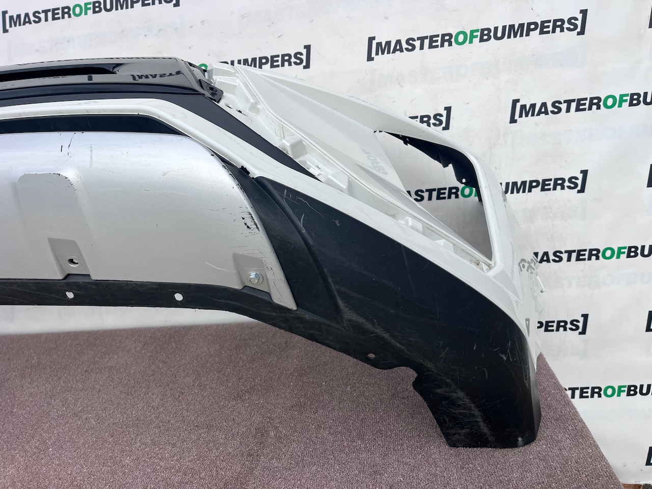 Mitsubishi Eclipse Cross Hatch 2017-2021 Front Bumper  No Pdc Genuine [m509]
