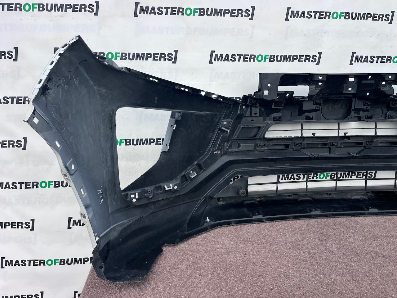 Mitsubishi Eclipse Cross Hatch 2017-2021 Front Bumper  No Pdc Genuine [m509]