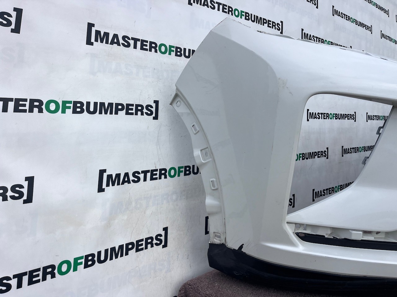 Mitsubishi Eclipse Cross Hatch 2017-2021 Front Bumper  No Pdc Genuine [m509]