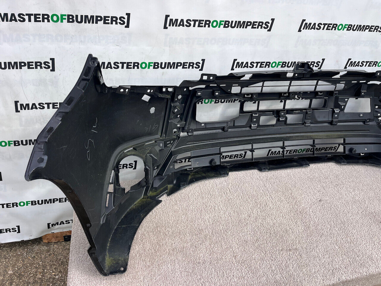 Mitsubishi Outlander Ls Phev Mk3 2017-21 Front Bumper Pdc + Jets Genuine [m436]