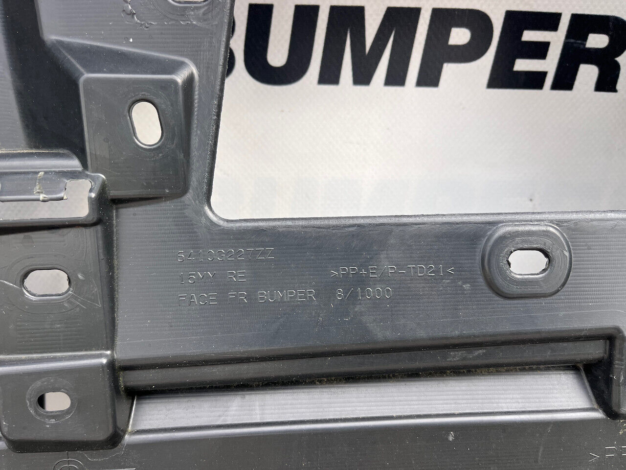 Mitsubishi Outlander Ls Phev Mk3 2017-21 Front Bumper Pdc + Jets Genuine [m436]