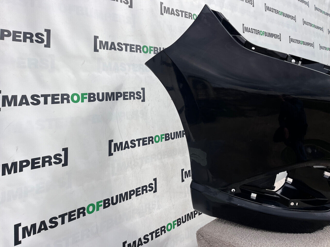 Mitsubishi Outlander Ls Phev Mk3 2017-21 Front Bumper Pdc + Jets Genuine [m436]