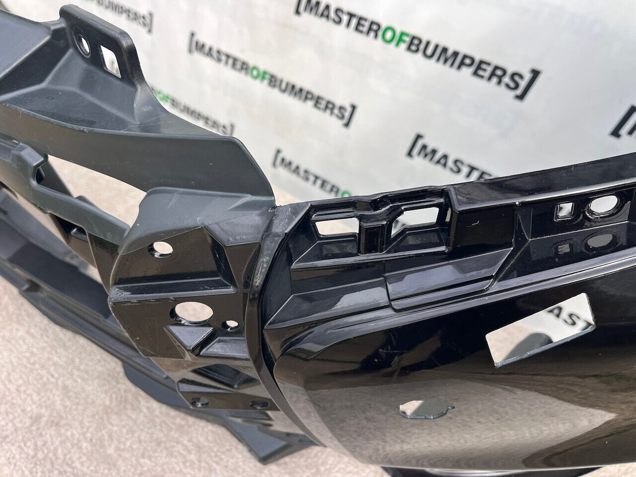Mitsubishi Outlander Ls Phev Mk3 2017-21 Front Bumper Pdc + Jets Genuine [m436]