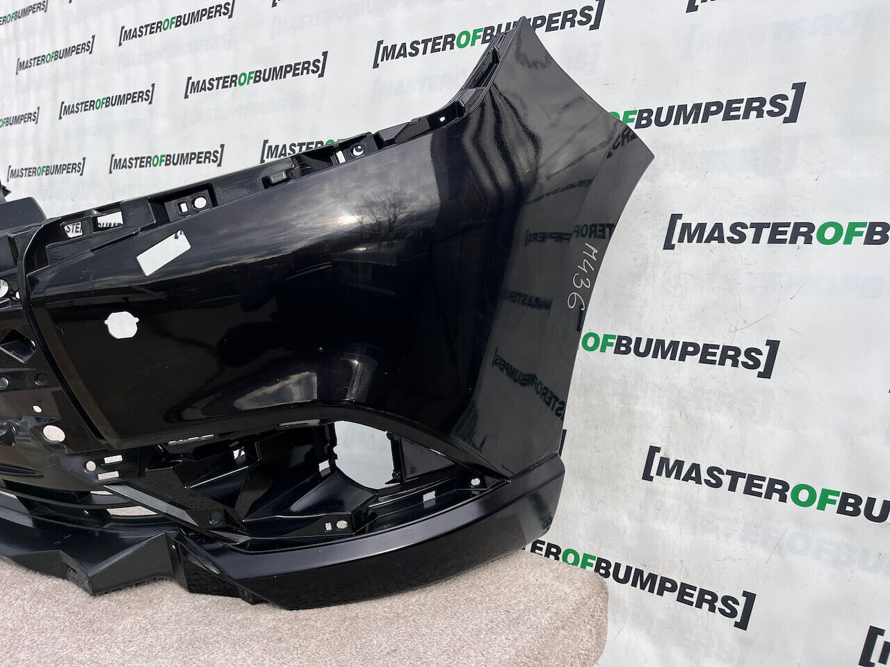 Mitsubishi Outlander Ls Phev Mk3 2017-21 Front Bumper Pdc + Jets Genuine [m436]