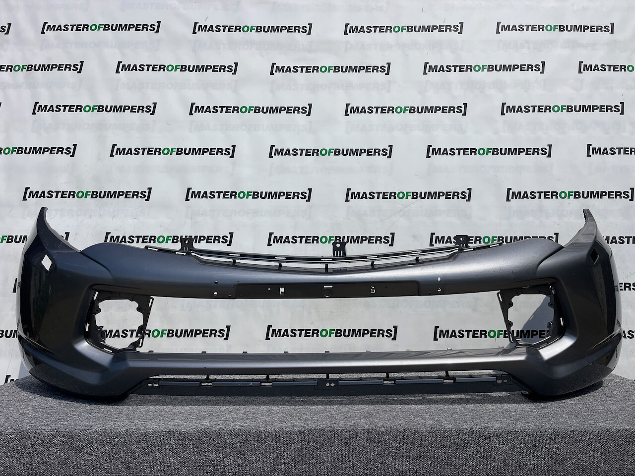 Mitsubishi L200 Barbarian Titan 2016-2019 Front Bumper Jets Genuine [m459]