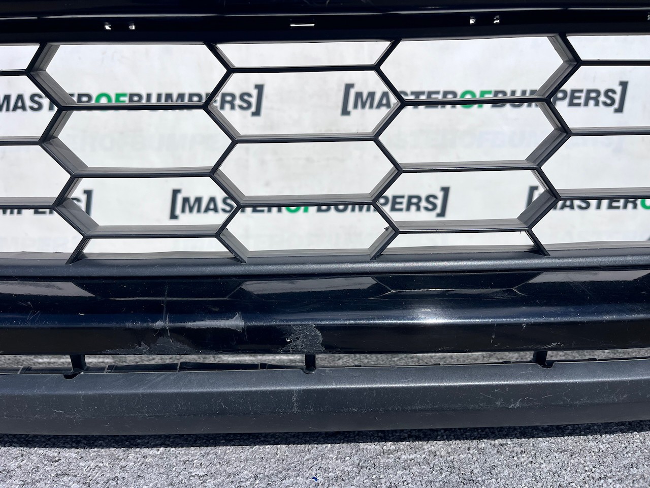 Mitsubishi L200 Barbarian Titan 2016-2019 Front Bumper Jets Genuine [m471]