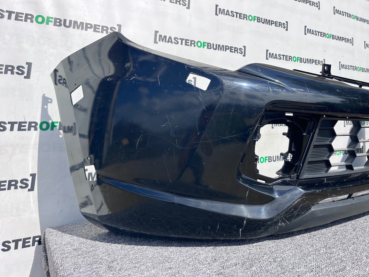 Mitsubishi L200 Barbarian Titan 2016-2019 Front Bumper Jets Genuine [m471]