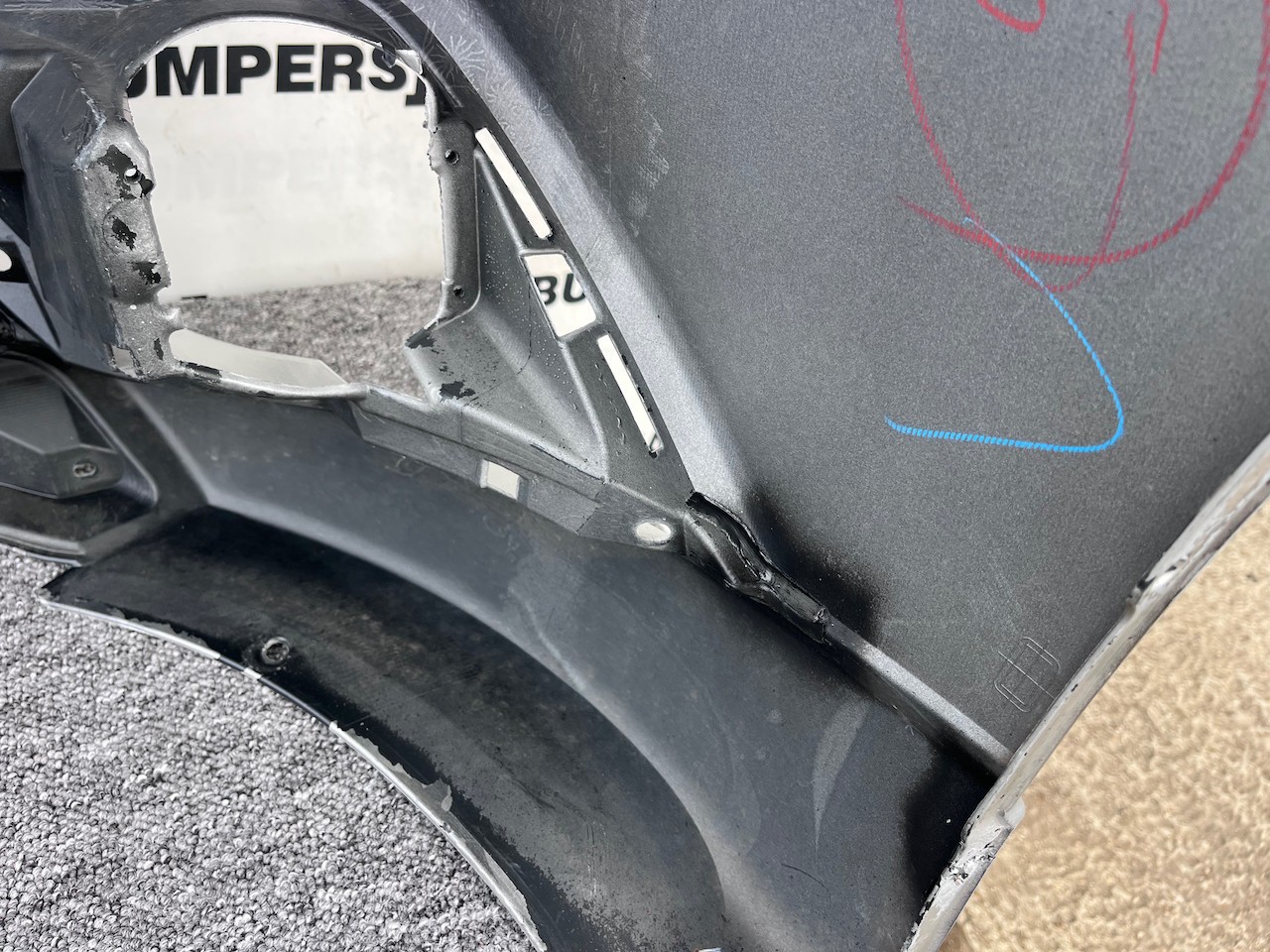 Mitsubishi Outlander Phev Hybrid Mk3 2015-2019 Front Bumper Pdc Genuine [m477]