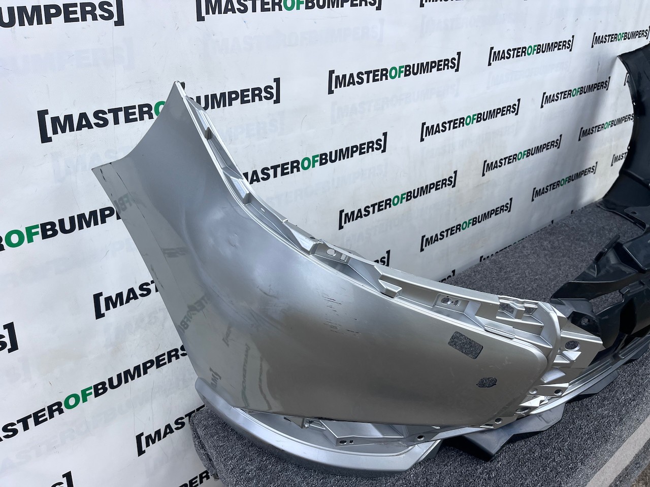 Mitsubishi Outlander Phev Hybrid Mk3 2015-2019 Front Bumper Pdc Genuine [m477]
