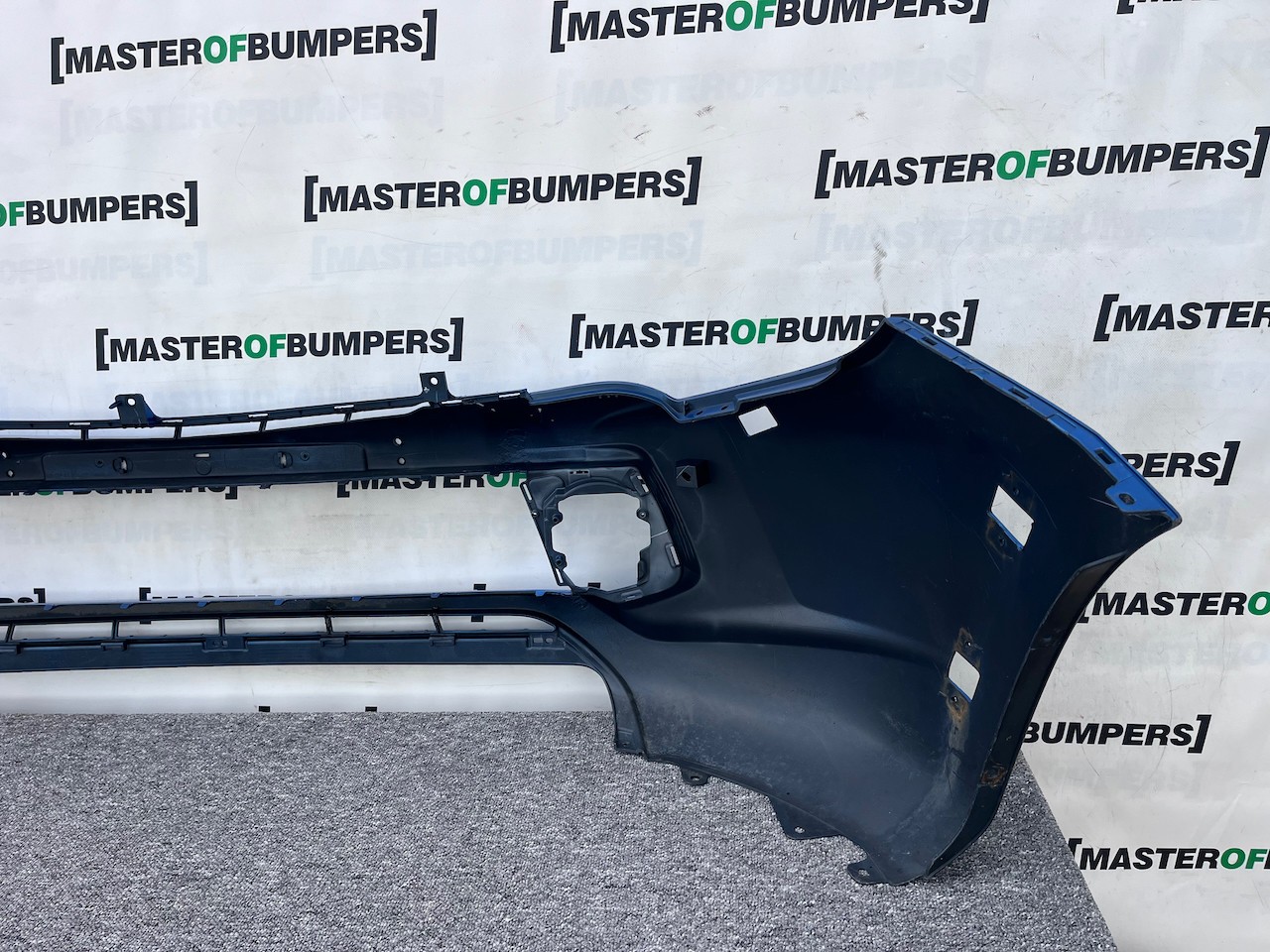 Mitsubishi L200 Barbarian Titan 2016-2019 Front Bumper Jets Genuine [m472]