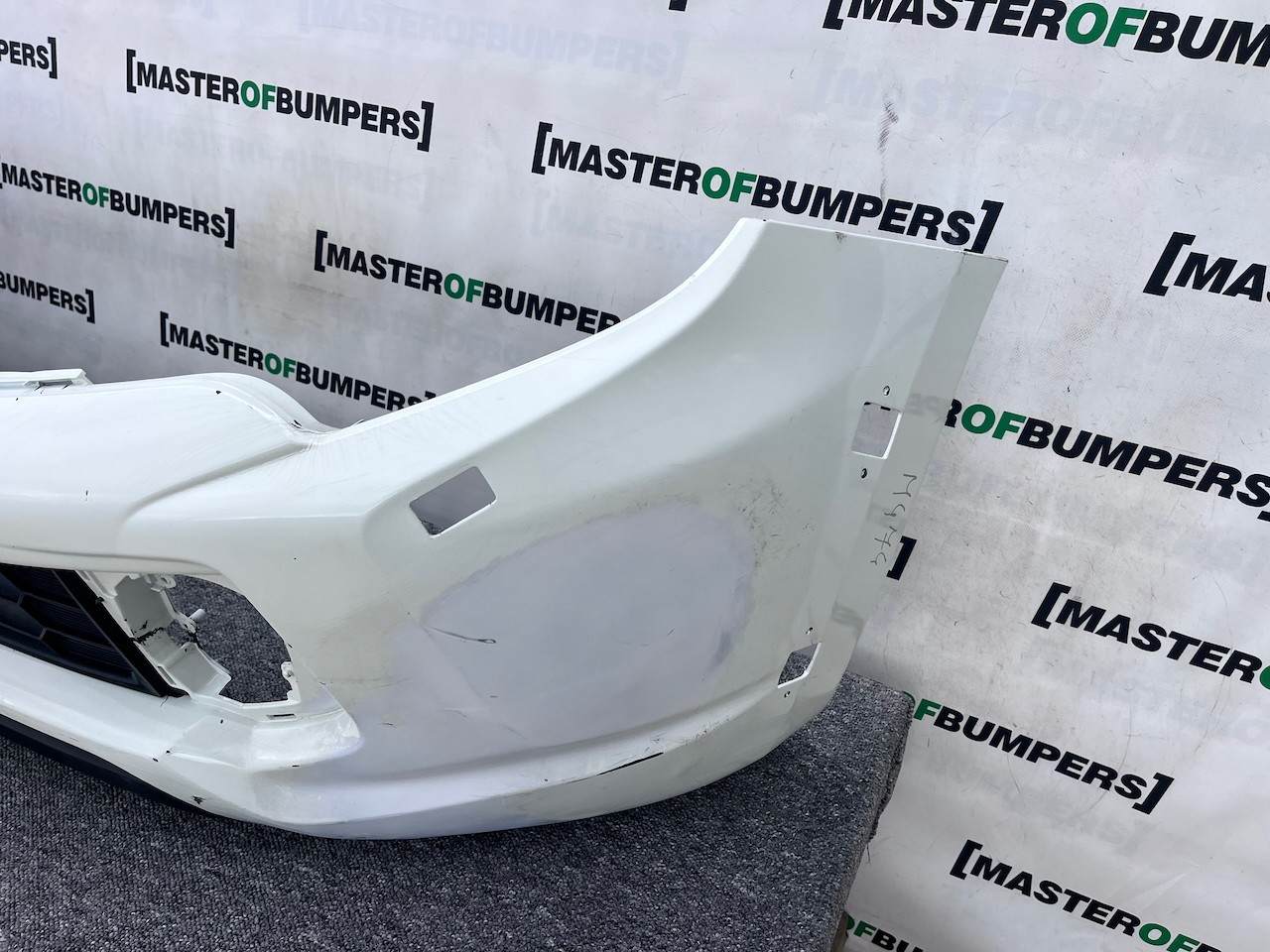 Mitsubishi L200 Barbarian Titan 2016-2019 Front Bumper Jets Genuine [m474]