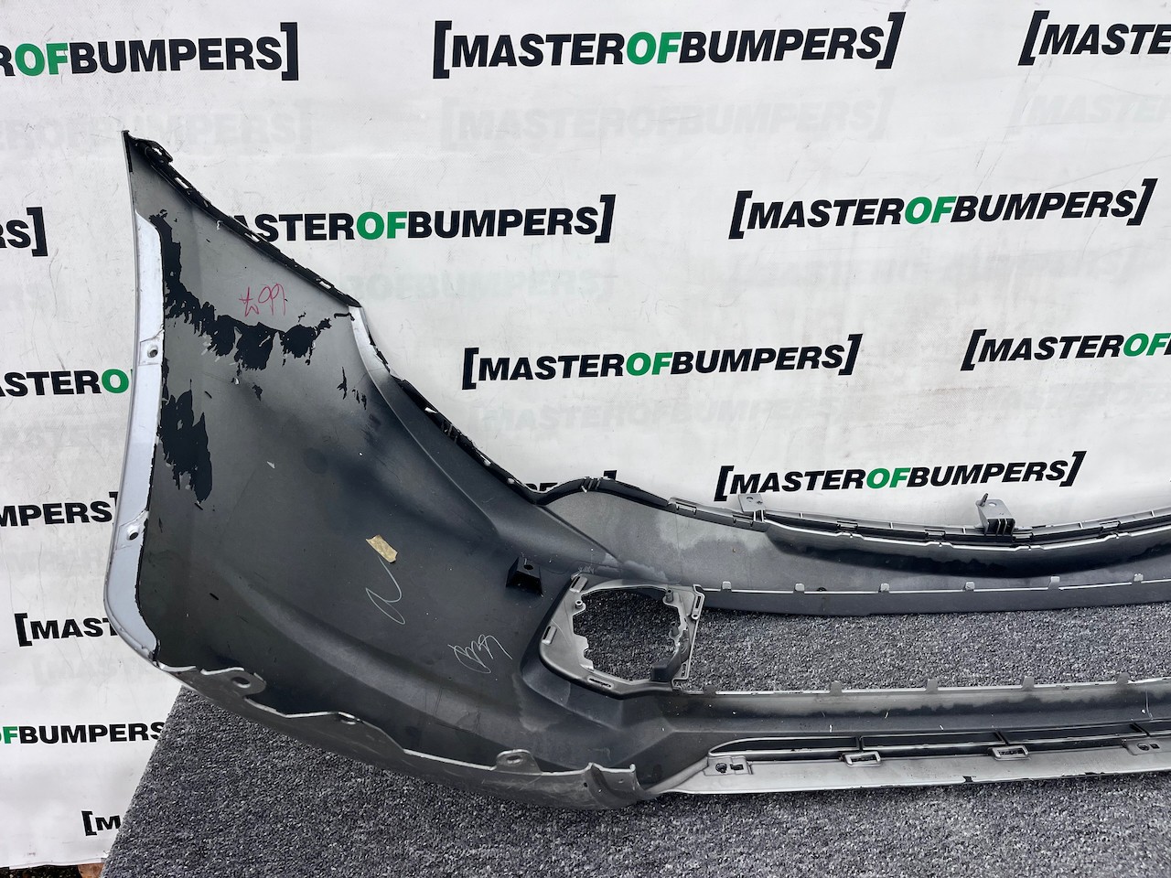 Mitsubishi L200 Warior Double Cab 2016-2019 Front Bumper No Jets Genuine [m327]