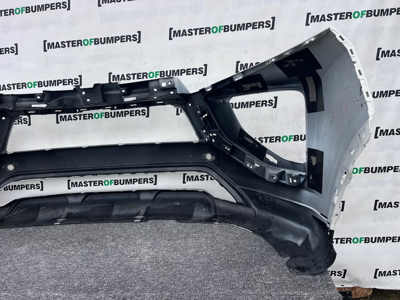 Mitsubishi Eclipse Cross Dynamic Lift 2021-2024 Front Bumper Genuine [m484]