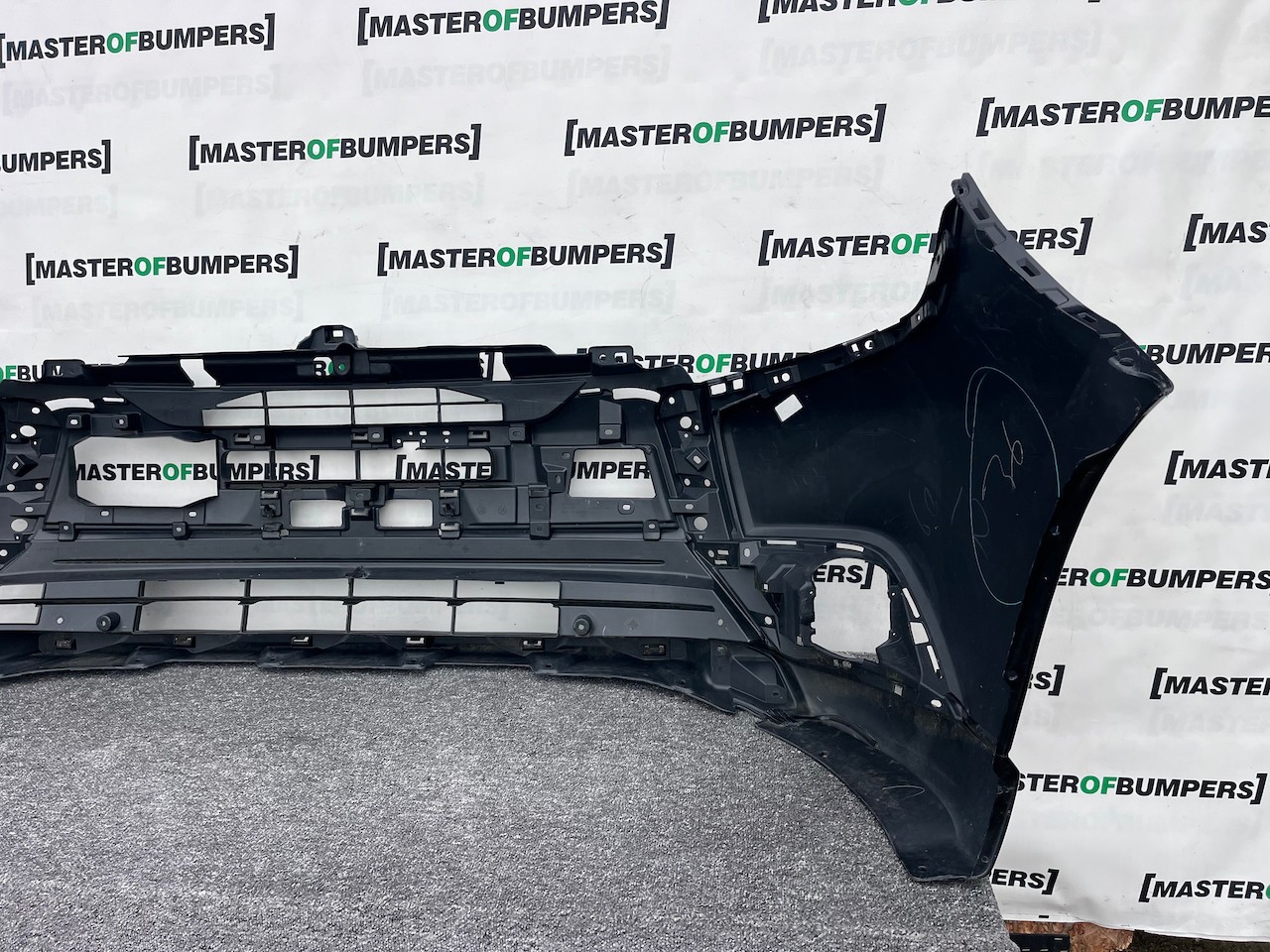 Mitsubishi Outlander Ls Phev Mk3 2017-2021 Front Bumper No Pdc Genuine [m483]