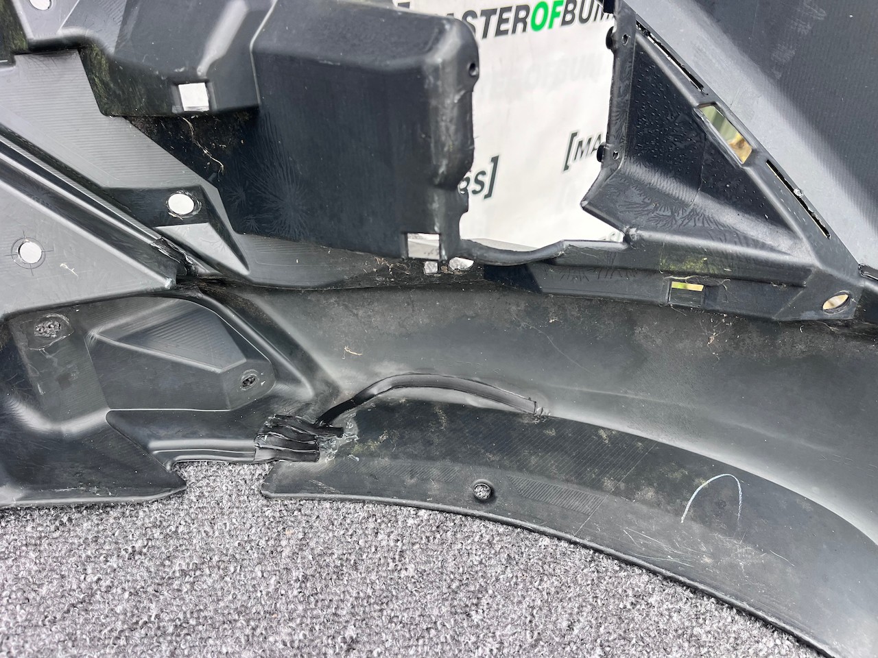 Mitsubishi Outlander Ls Phev Mk3 2017-2021 Front Bumper No Pdc Genuine [m483]