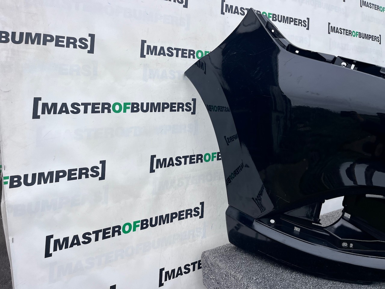 Mitsubishi Outlander Ls Phev Mk3 2017-2021 Front Bumper No Pdc Genuine [m483]